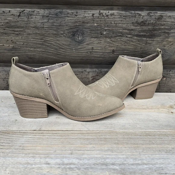 Jellypop NEW Nethera Western Boho Taupe Block Heel Comfort Bootie 8.5M - Picture 4 of 14